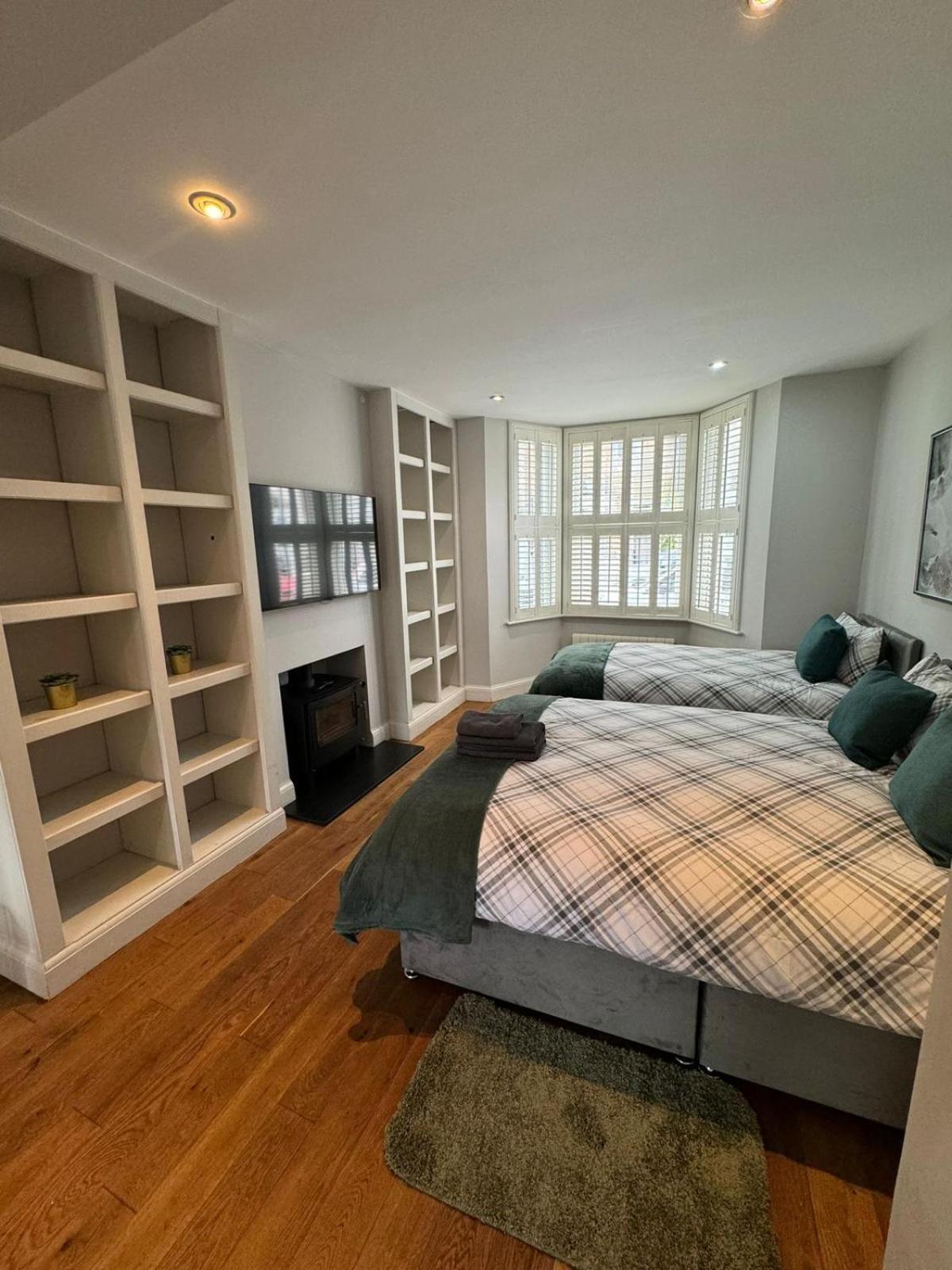 Brentford Guest Rooms Екстериор снимка